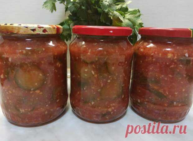 Всем привет! Предлагаю приготовить очень вкусный салат из огурцов в томатном соусе на зиму. Этот салат зимой находка, яркий, вкусный, сочный! Готовится легко и просто без стерилизации! Ингредиенты : 1.Огурцы - 2кг 2.Помидоры - 2кг 3.Перец сладкий очищенный - 500 г 4.Чеснок - 200г 5.Сахар -200 г