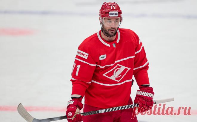 Жамнов назвал маразмом поиск вины Ковальчука в поражениях «Спартака». В конце декабря «Спартак» лидировал в КХЛ, но проиграл шесть последних матчей. Алексей Жамнов считает, что команду надо вернуть в нужное русло. Илья Ковальчук заявил, что не читает критику в интернете