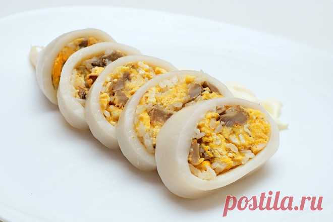 Кальмары, фаршированные яйцом и грибами | Банк кулинарных рецептов