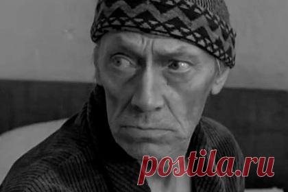 Умер актер и режиссер Игорь Класс. Умер советский и российский актер и режиссер Игорь Класс. Он скончался в воскресенье, 13 марта, на 83-м году жизни. Причина смерти не раскрывается. Широкому зрителю артист известен по роли писателя Варлама Шаламова в многосерийном фильме режиссера Николая Досталя «Завещание Ленина».