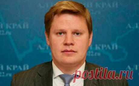 Суд арестовал вице-премьера Алтайского края по делу о мошенничестве. Лефортовский суд Москвы арестовал заместителя председателя правительства Алтайского края Ивана Кибардина за покушение на мошенничество, сообщает пресс-служба столичных судов общей юрисдикции.