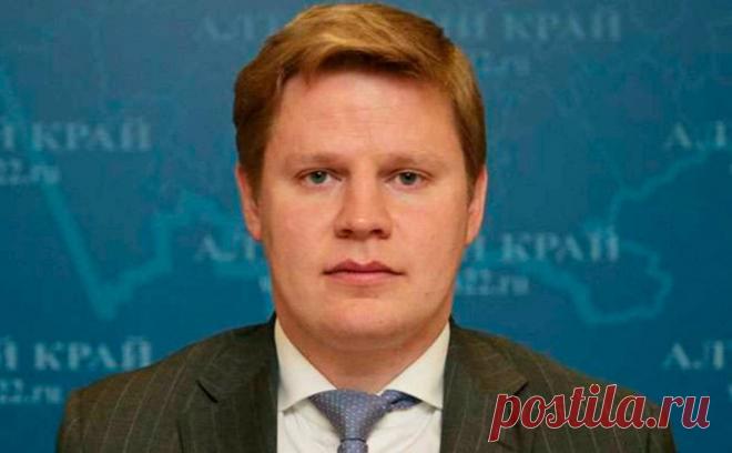 Суд арестовал вице-премьера Алтайского края по делу о мошенничестве. Лефортовский суд Москвы арестовал заместителя председателя правительства Алтайского края Ивана Кибардина за покушение на мошенничество, сообщает пресс-служба столичных судов общей юрисдикции.