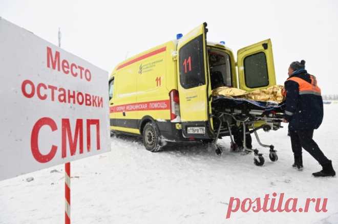 В МЧС сообщили о гибели 8 человек при столкновении поезда и автобуса. Авария произошла на регулируемом железнодорожном переезде между станциями Шушково и Берендеево.
