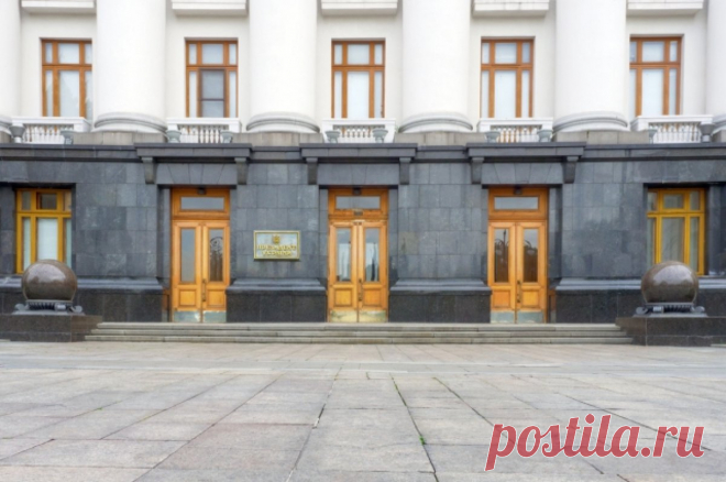 Беспечные ездоки. Сотрудники Зеленского растратили деньги на командировки. В последний год бюджетные траты на содержание команды Владимира Зеленского выросли в разы