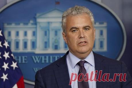 Назван возможный преемник действующего главы аппарата Белого дома. Президент Соединенных Штатов Джо Байден может объявить об отставке действующего главы аппарата Белого дома Рона Клейна в понедельник, 23 января. Уточняется, что на его место американский лидер планирует назначить экс-координатора по борьбе с распространением коронавируса Джеффа Зинтса.