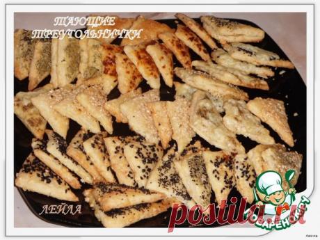 Тающие сырные треугольники - кулинарный рецепт