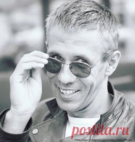 Алексей Панин показал десятилетнюю дочь с сигаретой | Краше Всех