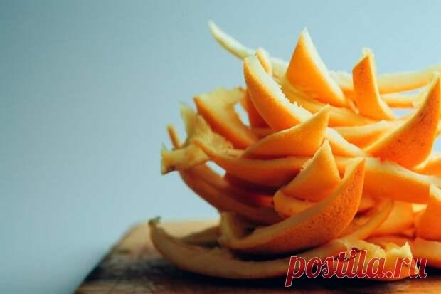 20 причин не выбрасывать корку от апельсина - ПолонСил.ру - социальная сеть здоровья - 4 января - 43386529255 - Медиаплатформа МирТесен Сложно представить себе зимние праздники без ярких и ароматных цитрусов. У многих из нас они ассоциируются с домашним уютом, теплым семейным очагом и веселыми дружескими посиделками. Максимум, что многие люди делают с корочками цитрусов, сушат их и добавляют в чай либо раскладывают в вазы, чтобы в - 4 января - 43386529255 - Медиаплатформа МирТесен