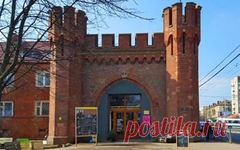 В Закхаймские ворота на Музейную ночь! 
В ночь с 19 на 20 мая в арт-пространстве «Ворота» будет доступна выставка Элизабет Сен-Жальм( Франция) «Пространство для маневра», открыта Фотосушка, пройдут мастер-классы по линогравюрам для взрослых и детей от художников Павла Платона и Александра Вожича, выступят музыкант Евгений Милованов с проектом «Meallofon» и объединение «Корпорация» с театральной импровизацией...
http://www.randevu39.ru/novosti-kaliningrada/2324/