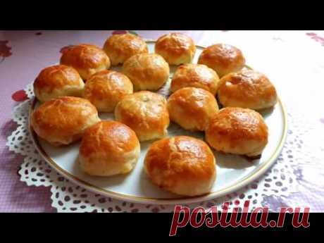 Пирожки c  мясом из слоеного теста
