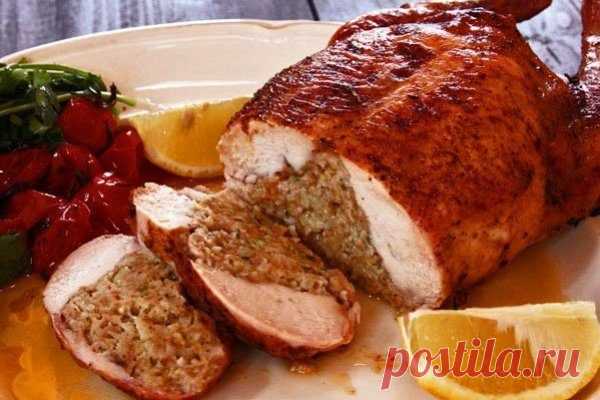 Фаршированная курица без костей в духовке: рецепты с фото
