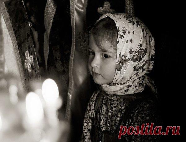 Почему в Церкви не разрешают сидеть? | Исторические факты | Яндекс Дзен