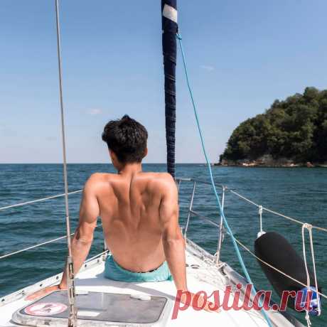 ⚓ Школа, где обучение превращается в захватывающее приключение
⛵ Опытные инструктора 🤩 Индивидуальный подход 💖 Приятные цены
💬 По всем интересующим вопросам 📧 info@sailskill.com 📞 +382 688 77656