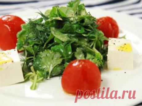 Салат с домашним сыром под соусом из ряженки, рецепт с фото от Простоквашино