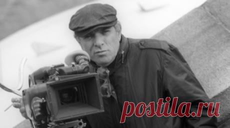 «Главное в его кино — всегда человек»: 100 лет со дня рождения Петра Тодоровского. 26 августа 1925 года родился народный артист РСФСР, режиссёр и сценарист Пётр Тодоровский. Свой путь в кино он начинал как оператор, а его ярким появлением на экране стала роль в ленте Марлена Хуциева «Был месяц май». Каким Пётр Тодоровский был на съёмочной площадке и в общении с коллегами? В чём секрет популярности его так непохожих друг на друга картин? Как он перенёс на экран личный опыт? Вспоминают…