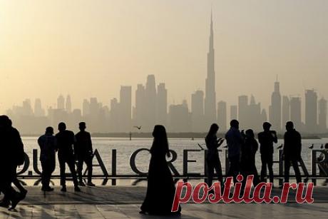 Ближнему Востоку предрекли экономический расцвет. Главный исполнительный директор американского банка JPMorgan Вишвас Рагхаван предрек государствам Ближнего Востока «золотую экономическую эру» на фоне роста геополитической напряженности в мире. По его словам, Саудовская Аравия, Объединенные Арабские Эмираты и Катар будут находиться в наиболее выгодном положении.