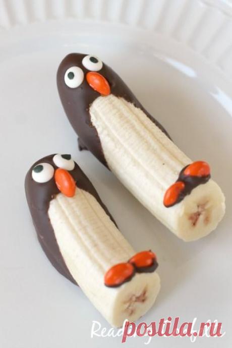 Sledding Penguins Frozen Banana Snack ~ Reading Confetti