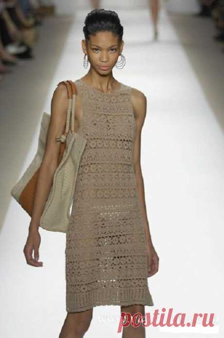 Платье крючком из ажурных мотивов. Кружевное платье крючком со схемами Платье крючком из ажурных мотивов. Кружевное платье крючком со схемами