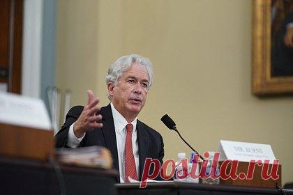 Стало известно о тайной встречи в Киеве главы ЦРУ с Зеленским. Директор ЦРУ США Уильям Бернс тайно посетил Киев в конце прошлой неделе, чтобы встретиться с президентом Украины Владимиром Зеленским, сообщает The Washington Post. Во время беседы глава ЦРУ рассказал украинскому лидеру «о своих предположениях относительно военных планов России на ближайшие недели и месяцы».