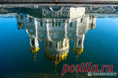 Facebook
22 сентября 1839 года состоялась торжественная закладка Храма Христа Спасителя. История кафедрального собора Русской православной церкви – в фотографиях ria.ru: https://ria.ru/photolents/20140922/1022462569_938803778.html