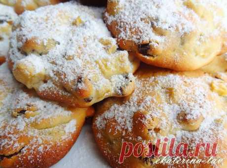 Быстрое яблочное печенье - Вкусные рецепты Содержание: Ингредиенты: Приготовление: Если Вы любите яблочные пироги, то Вам непременно понравится это нежное, мягкое, тающее во рту яблочное печенье! Тесто готовится очень быстро, плюс ко всему его не нужно вымешивать руками! Ингредиенты: 150 г. муки 60 г. сливочного масла 4-5 ст.л. сахара 3 ст.л. майонеза (сметаны) 1 яйцо 1 ч.л. ванильного сахара 1 ч.л. …