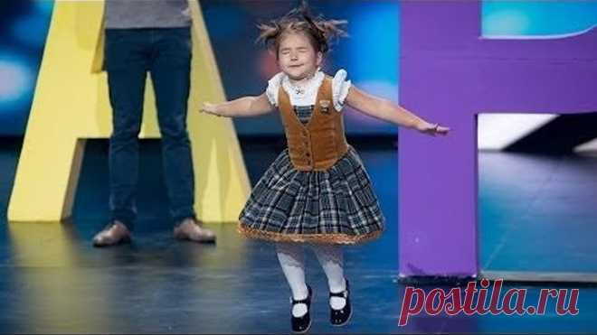 ДЕВОЧКА УДИВИЛА ВЕСЬ ЗАЛ!!!! КАМЕДИ ОТДЫХАЕТ!!! СМОТРЕТЬ ДО КОНЦА!!!