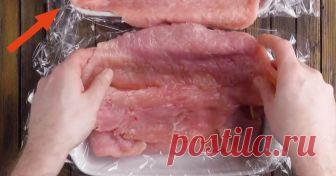 Складываем в форму 4 кг мяса. Дальше будет только интереснее! Вкуснейший гигант.