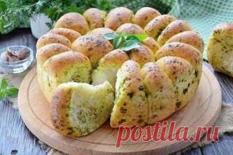 ХЛЕБ ПШЕНИЧНЫЙ С ЗЕЛЕНЬЮ И ЧЕСНОКОМ