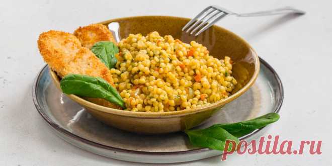 Как приготовить птитим с овощами: рецепт - Лайфхакер Не знаете, как вкусно приготовить макароны птитим с овощами на гарнир? Сделать аппетитное блюдо с морковью и луком поможет этот простой рецепт.
