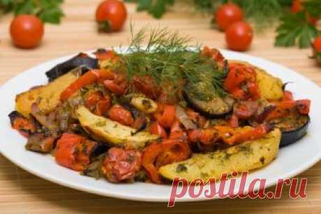 Аджапсандал Потрясающе ароматное и необычайно вкусное блюдо кавказской кухни. Тушеные овощи, пропитанные ароматами специй и свежей зелени. Отличная идея для обеда, ужина, вегетарианского или постного меню.