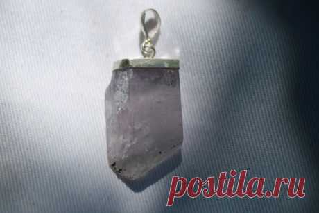 Crystal Wizard - Purple Kunzite Pendant helps align with Universal love 5072 - Kunzite