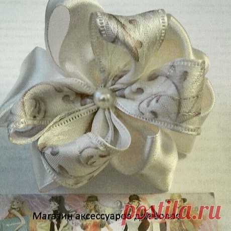 Цена 550 руб (пара). Маленькие, нежные, "ясельные" бантики для маленькой модницы. #Ясли #Аэробус #Чертановская #Банты #Ободки #Резинки #Повязки #Сетканапучок #Лентанавыписку #Шпильки #Школа #Праздник