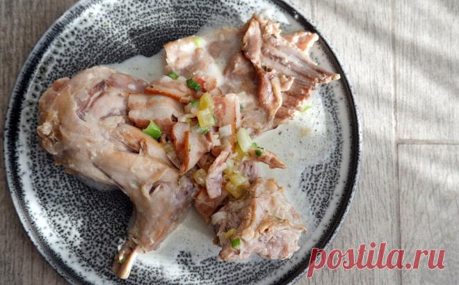 Такого отличного вкуса от кролика в сметанном соусе я даже не ожидал. К нему подойдет любой гарнир | Домашняя кухня Алексея Соколова | Яндекс Дзен