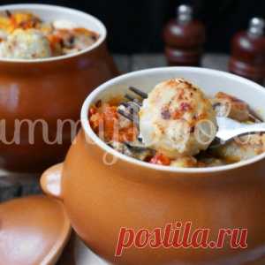 Куриные тефтели в горшочках.