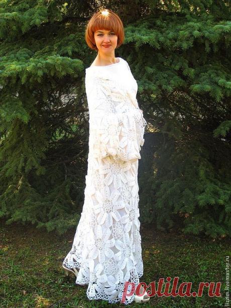 Вязаное пальто "Лучиана" – купить в интернет-магазине на Ярмарке Мастеров с доставкой Вязаное пальто &quot;Лучиана&quot; - купить или заказать в интернет-магазине на Ярмарке Мастеров | Авторское вязаное пальто "Лучиана" молочного&hellip;