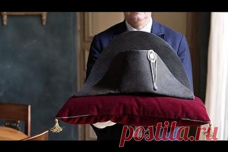 Шляпу Наполеона продали на аукционе почти за два миллиона евро. Шляпу-двууголку (бикорн) первого императора Франции Наполеона I Бонапарта продали на аукционе во французском Фонтенбло почти за два миллиона евро. Об этом сообщил аукционный дом Osenat, организовавший торги.