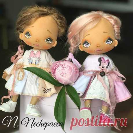 Спасибо всем вам 🌸🌸🌸!!! Милые, я очень прошу не расстраивайтесь 🙏🏻💖💖💖. Куклы ещё будут. Пока вы их ждёте - я шить не перестану! Обещаю!!!
Обнимаю вас и желаю хороших выходных 🌞💖🌸🌸🌸!
Скоро новенькие 🙌🏼...