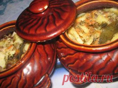 Жаркое в горшочках из сердечек с грибами.