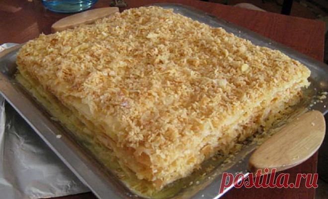 ЛЕГКИЙ в приготовлении ТОРТ королей Ингредиенты: для 1-го коржа 4 желтка яйца 150 гр. сливочного масла 120 гр. сахара 1 ч.л. соды 2 стакана муки для 2-го коржа: 3 белка 100 гр. орехов для крема: 1 банка сгущенного молока 140 гр. сливочного масла Приготовление: Для начала приготовьте первый корж. Для этого в чаше разотрите сахар и яйца, добавьте масло и […]