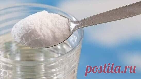 НА СОЛЬ И ВОДУ ОТ ЗЛА И ВСГО ПЛОХОГО , ЧТО МОЖНО ПОСЛАТЬ НА ЧЕЛОВЕКА

Как соль в воде растворяется

и не остаётся следа, так разломись, растворись пришедшая к (имя ) беда.

Зло, зависть, порча, сглаз иди мимо нас.

Тот, кто делал, кто посылал на себя через соль с водой, забрал.

Да будет так!

Моих слов никому не перебить, как я сказал (ла) так тому и быть. Трижды сильно.

Во имя Отца и Сына и Святого Духа!

Аминь! Аминь! Аминь!

Наберите утренней воды, положите в неё щипо...