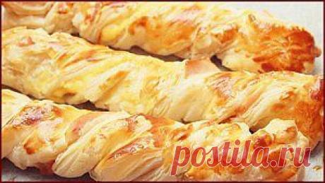 Косички из слоеного теста с сыром и курицей | Лечебные диеты