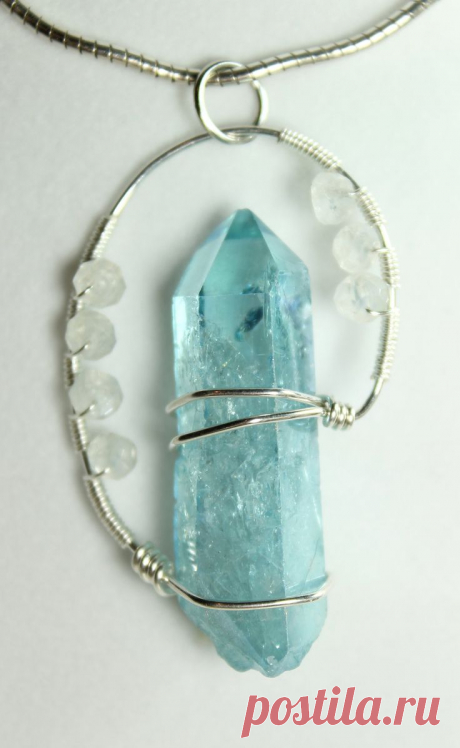 Handmade Healing Crystal Pendant: Reiki Infused Aqua Aura Quartz Point and…