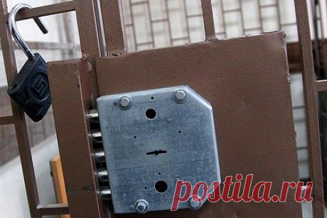 Россиянин жестоко издевался над пасынком и попал в колонию почти на 10 лет. В Москве суд приговорил Фиделя Эргашева к девяти годам колонии общего режима за истязание пасынка. Мужчину признали виновным по трем статьям. По версии следствия, Эргашев бил ребенка, а также удерживал его руки в снегу, что привело к обморожению кистей несовершеннолетнего. В результате у мальчика ампутировали пальцы.