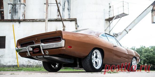 Классический Dodge Charger получил 700-сильный V8 от Challenger Hellcat