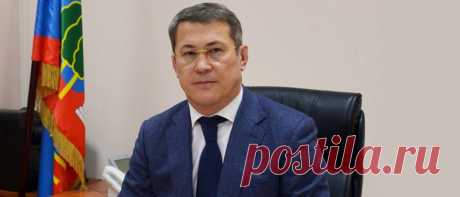 Радий Хабиров личная жизнь, биография, последние новости, жены Лариса и Карина Читайте о личной жизни Радия Хабирова врио главы Башкортостана, его первой жене Ларисе Лукьяновой и дочерях. Расскажем о новой супруге Карине и бывшей должности мэра Красногорска.