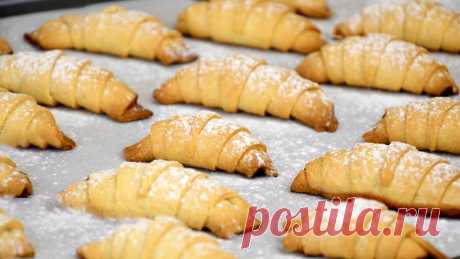 Беру Полстакана Сметаны и получаю Полкилограмма Рогаликов! Вкусные хрустящие рогалики с повидлом! | А давай приготовим? | Дзен
