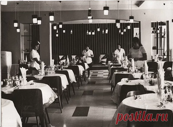 В ресторан на пять рублей: большой миф о том, что советские рестораны были недоступны
В комментариях меня назвали «ресторанным ребенком» и обвинили в том, что, мол, пишу о хорошей жизни в СССР, какой не было у большинства населения. Вот насчет большинства населения — не уверен. Потому как семья у нас к привилегированной партийной номенклатуре не относилась, ну никаким боком. Разве что к трудовой...
Читай дальше на сайте. Жми подробнее ➡