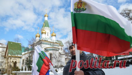 В Болгарии завели дело из-за некрологов в честь Гитлера на еврейской синагоге. Софийская окружная прокуратура завела дело в связи с сообщениями о некрологах, прославляющих лидера фашистской Германии Адольфа Гитлера, которые неизвестные расклеили на синагоге в столице Болгарии, передает РИА Новости. В заявлении ...
