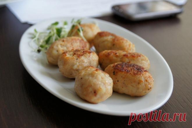 Котлеты из индейки в мультиварке / Простые рецепты