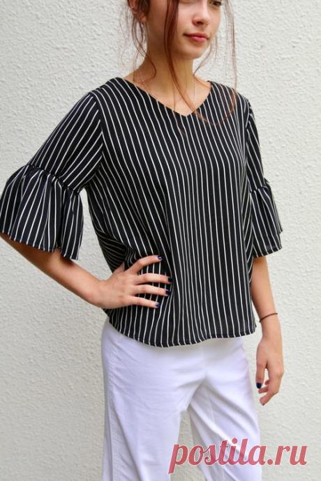 Belle Sleeve Top Free Sewing Pattern And Tutorial | AllFreeSewing.com